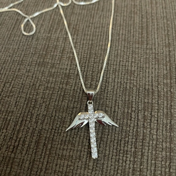Sterling silver cross winged necklace - Picture 2 of 5